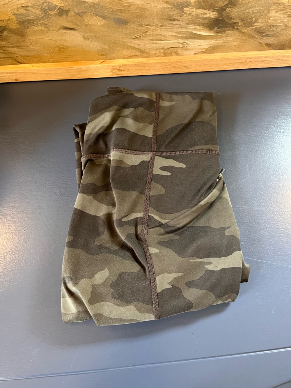 Athleta Camo High Rise 7/8 Leggings XS Camouflage Tight